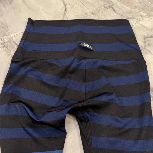 Women’s K-Deer Striped Leggings      Sneaker Length Size Small - Picture 6 of 7